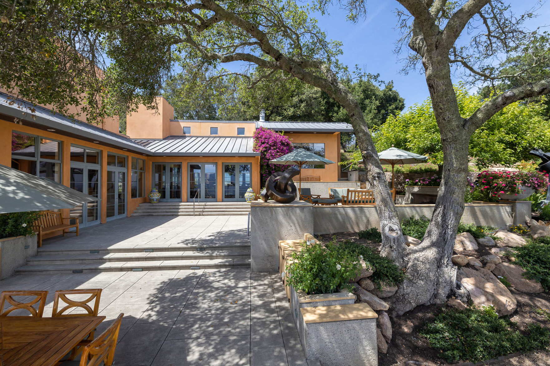 840-844 Meadowood Lane in St. Helena